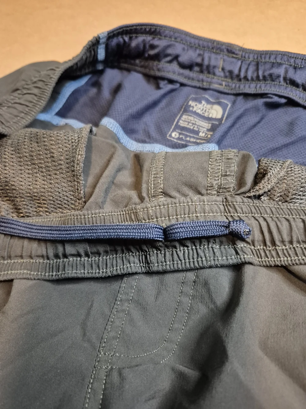 The North Face Men's Charcoal Shorts with Navy Accents 4560/7